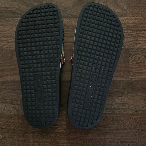 Michael Kors slides - Picture 2 of 2